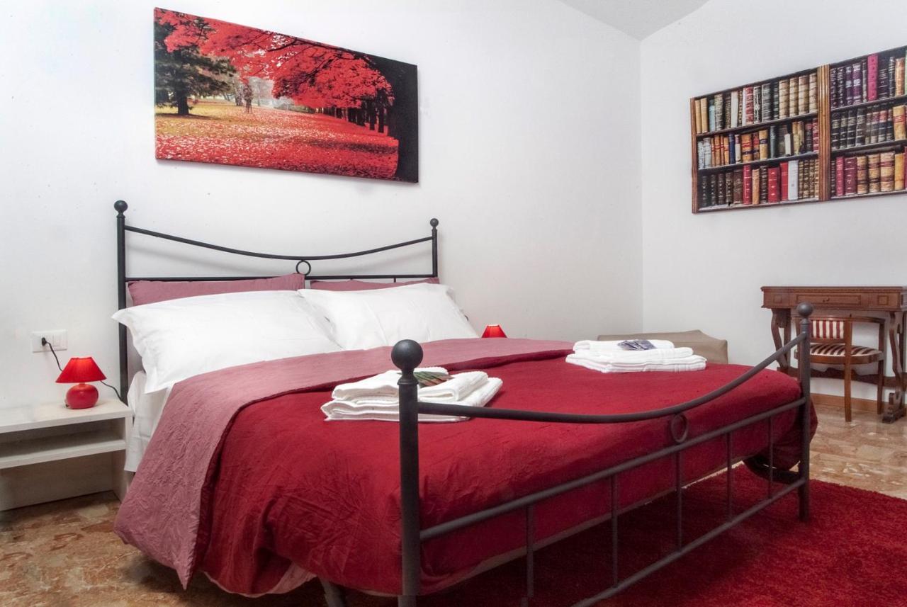 Citywalls Guest House Bergamo Bagian luar foto