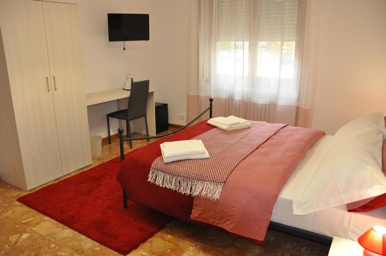 Citywalls Guest House Bergamo Bagian luar foto