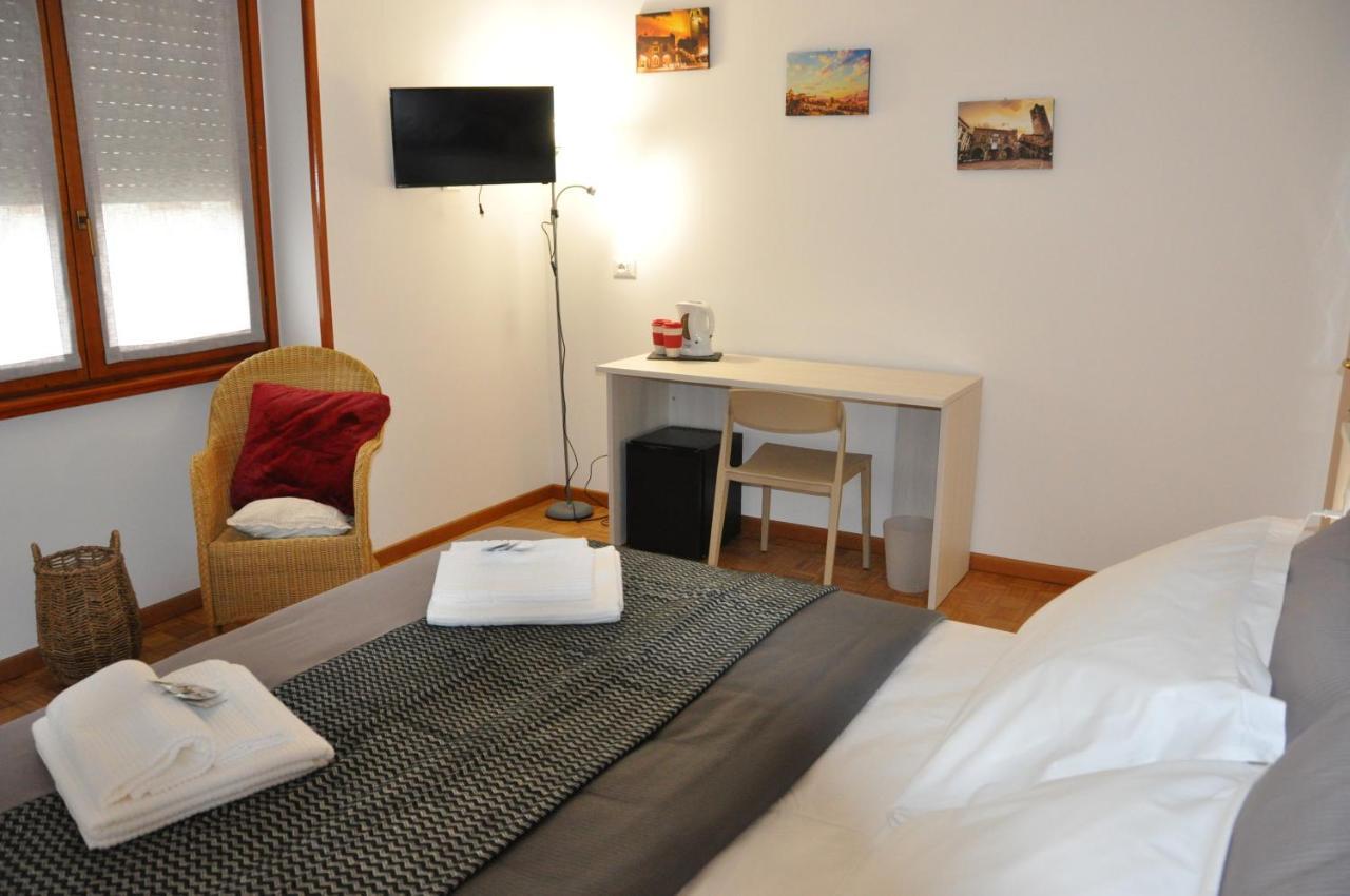 Citywalls Guest House Bergamo Bagian luar foto